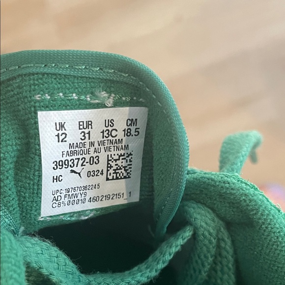 Puma. Easy Rider Sneakers - Picture 3 of 13